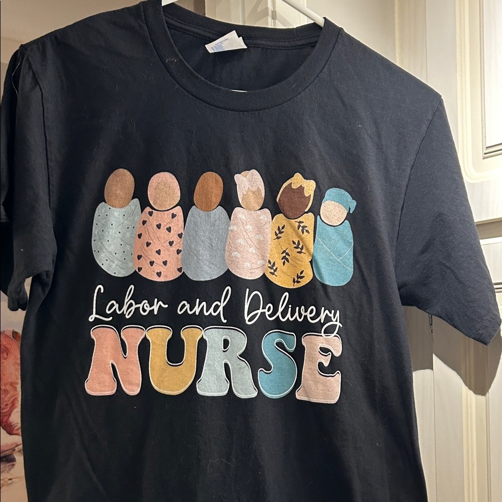 KLabir nurse t-shirt gently worn